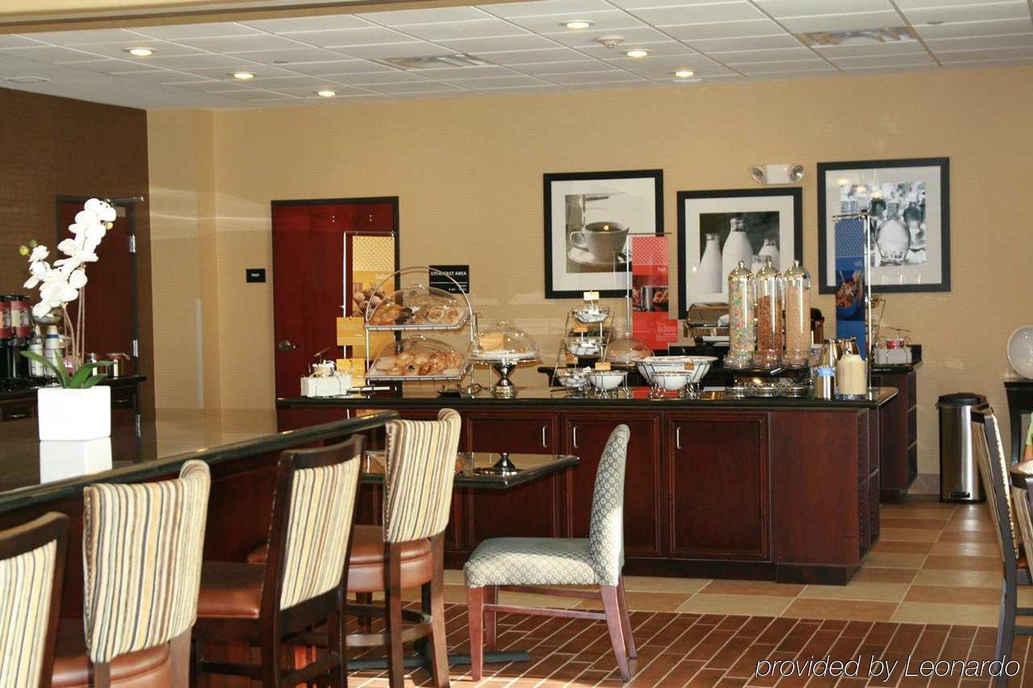 Hampton Inn & Suites Dumas Restaurant photo